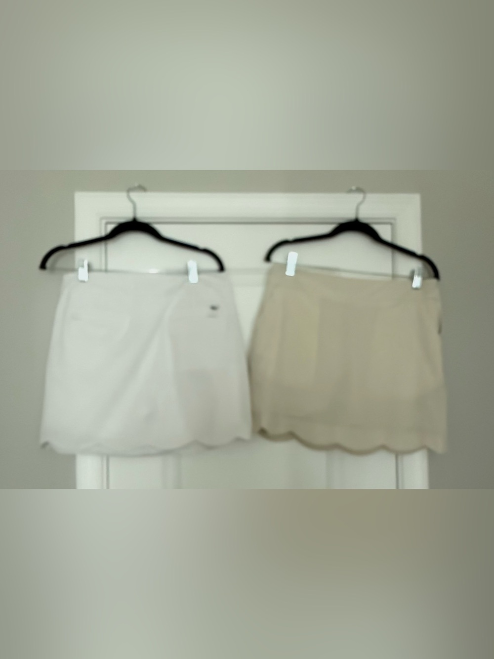 GOLF BUNDLE Two Vineyard Vines Women’s Scallop Hem Skirt in White & Beige Size 8